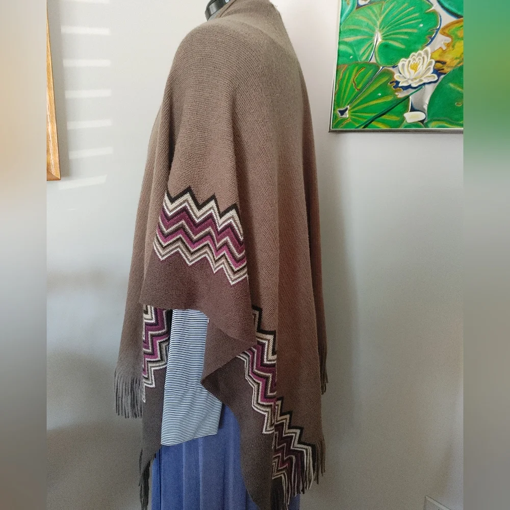Ruana Poncho with fringe women (219)